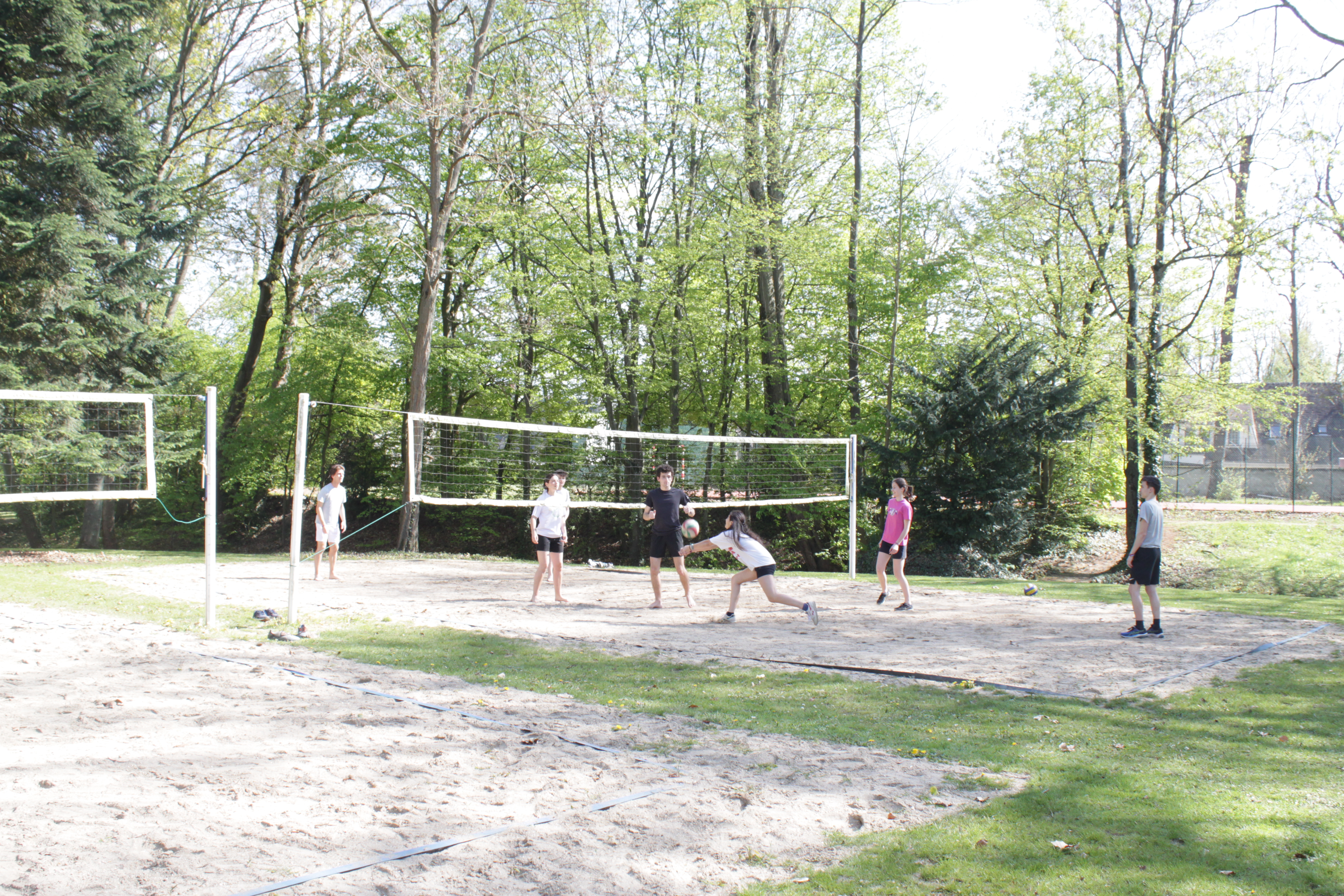 Deux terrains de beach-volley